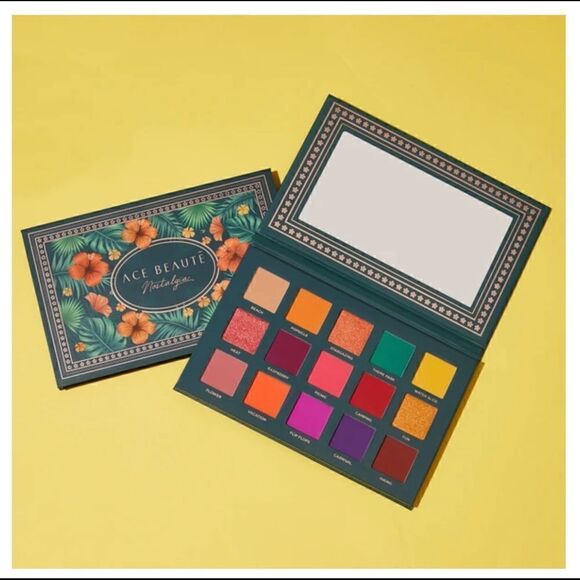 NEW! Ace Beaute Nostalgia Eyeshadow Palette - Picture 1 of 6